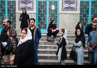 انتخابات دهمین دوره مجلس شورای اسلامی و پنجمین دوره مجلس خبرگان رهبری - حسینیه ارشاد