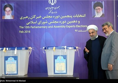 حضور حجت‌الاسلام حسن روحانی رئیس جمهور در پای صندوق رأی انتخابات دهمین دوره مجلس شورای اسلامی و پنجمین دوره مجلس خبرگان رهبری