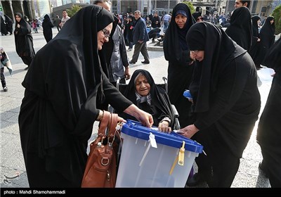 انتخابات دهمین دوره مجلس شورای اسلامی و پنجمین دوره مجلس خبرگان رهبری - حرم حضرت عبدالعظیم حسنی(ع)