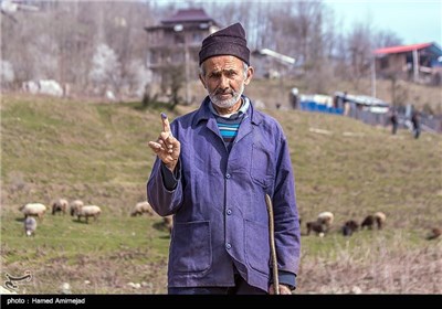 صندوق سیار انتخابات مجلس و خبرگان رهبری در روستای زیرآب سوادکوه