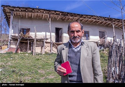 صندوق سیار انتخابات مجلس و خبرگان رهبری در روستای زیرآب سوادکوه