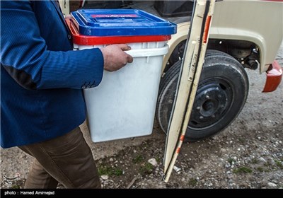 صندوق سیار انتخابات مجلس و خبرگان رهبری در روستای زیرآب سوادکوه