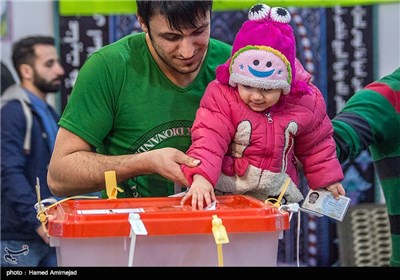 صندوق سیار انتخابات مجلس و خبرگان رهبری در روستای زیرآب سوادکوه