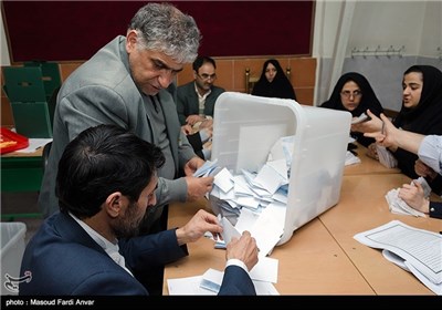 شمارش آرای انتخابات مجلس شورای اسلامی و خبرگان رهبری در تبریز