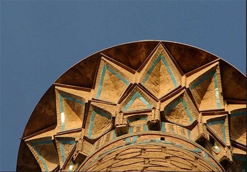 وقتی برج پیزای اصفهان برای گردشگری ریز دیده می‌شود/ منارهایی که قابلیت تور دارند