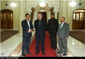 لاریجانی با جمعی از منتخبان مجلس دهم دیدار کرد