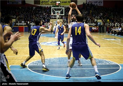 دیدار تیم های بسکتبال شهرداری گرگان و نفت تهران