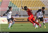 دیدار تیم های فوتبال فولاد خوزستان و سایپا