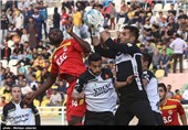 دیدار تیم های فوتبال فولاد خوزستان و سایپا