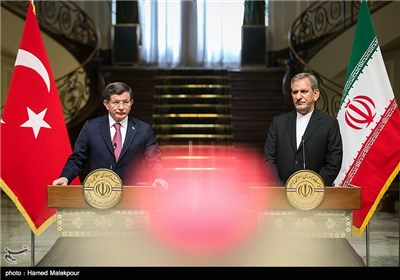 Turkish PM Davutoglu Officially Welcomed in Iran