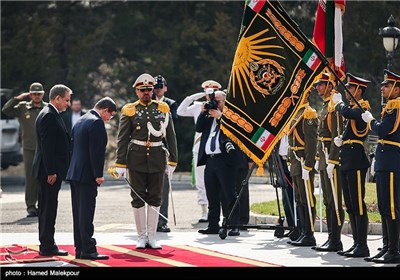 Turkish PM Davutoglu Officially Welcomed in Iran