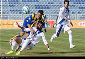 دیدار تیم های فوتبال گسترش فولاد و استقلال اهواز