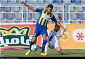 دیدار تیم های فوتبال گسترش فولاد و استقلال اهواز