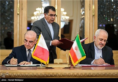 امضای یادداشت تفاهم میان محمدجواد ظریف و جرج ویلا وزرای امور خارجه ایران و مالت