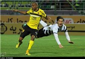 دیدار تیم های فوتبال سپاهان و صبا