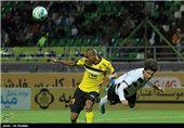 دیدار تیم های فوتبال سپاهان و صبا