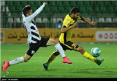 دیدار تیم های فوتبال سپاهان و صبا