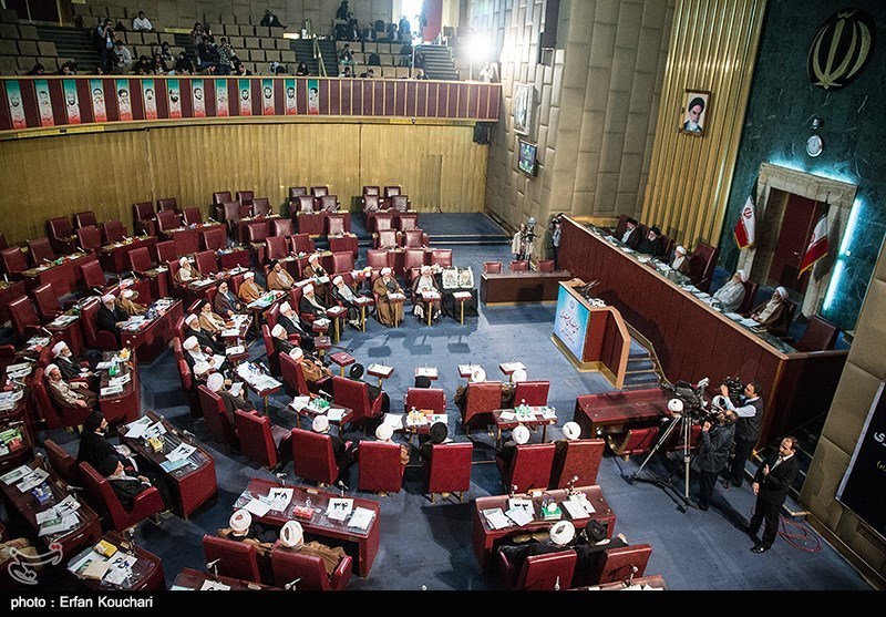 نوزدهمین اجلاسیه مجلس خبرگان بدون حضور هاشمی و روحانی پایان یافت
