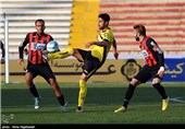 دیدار فوتبال تیم‌های سیاه‌جامگان و سپاهان