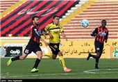 دیدار فوتبال تیم‌های سیاه‌جامگان و سپاهان