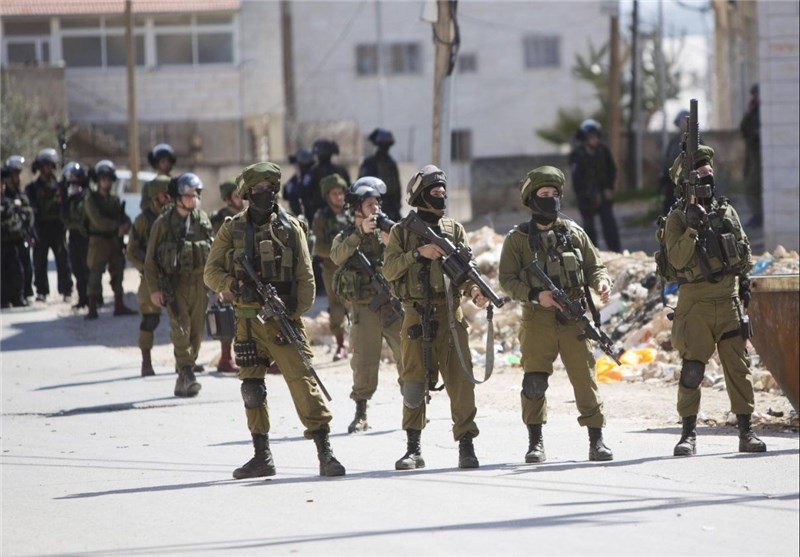 Israeli Forces Detain 2 Palestinians in West Bank Raid