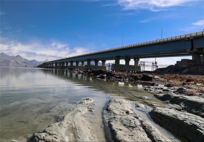 حال دریاچه ارومیه رو به بهبودی است