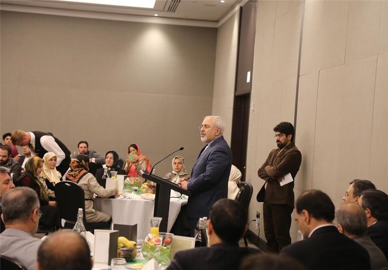 Zarif: Enemies Disappointed by Iranians&apos; High-Turnout in Elections