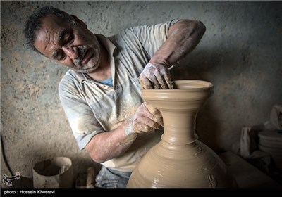  Iran’s Lalejin, Center of Middle East Ceramic Production 