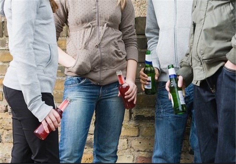 نوجوانان انگلیس حداقل رضایت را از زندگیشان دارند/ عادی بودن مصرف الکل و سیگار