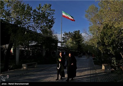پنجشنبه آخر سال در بهشت زهرا تهران