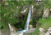 آبشارهای دیدنی در گچساران پذیرای گردشگران نوروزی+تصاویر