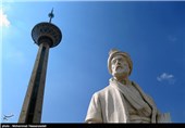 گردشگران نوروزی در برج میلاد