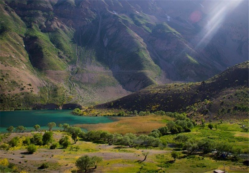 دریاچه بزنگان قابلیت ثبت جهانی دارد/ یک سوم آب دریاچه احیا شده است