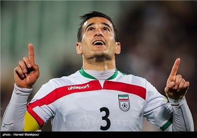 شادی احسان حاج‌صفی بازیکن تیم ملی فوتبال ایران پس از به ثمر رساندن گل