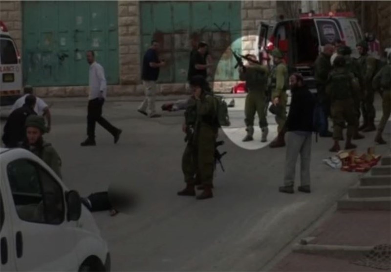 نظامی صهیونیست جوان فلسطینی زخمی را در خیابان اعدام کرد + فیلم
