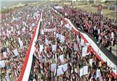 تظاهرات میلیونی یمنی‌ها در اولین سالگرد جنگ با شعار مرگ بر آمریکا