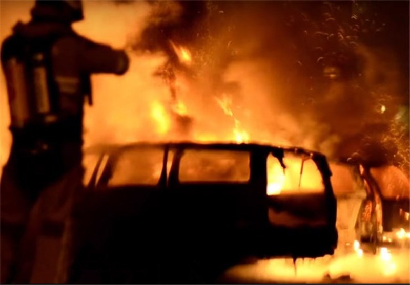 پناهجویان حومه استکهلم را به آتش کشیدند + فیلم