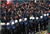 درگیری پلیس با فاشیست‌ها در مراسم گرامیداشت قربانیان حملات تروریستی بروکسل+عکس