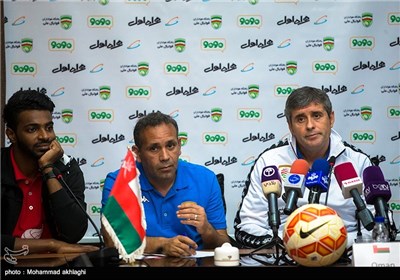 نشست خبری خوان لوپس کارو سرمربی تیم ملی فوتبال عمان پیش از دیدار با تیم ملی فوتبال ایران
