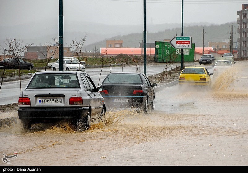 باران در جاده‌های 9 استان/ انسداد دو محور به دلیل سیلاب