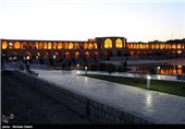 جسر خواجو فی مدینة اصفهان + صور