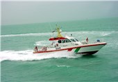 نجات 6 دریانورد شناور تجاری از خطر مرگ در خلیج‌ فارس/ لنج باری غرق شد