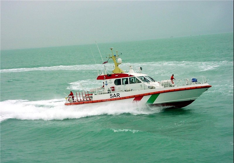 شناور ناجی بنادر بوشهر 6خدمه شناور غرقی در خلیج فارس را نجات داد