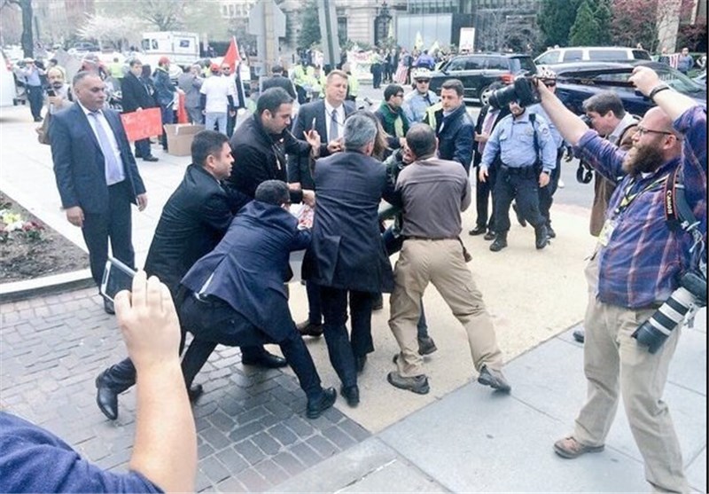 درگیری دوباره محافظان اردوغان با خبرنگاران در واشنگتن + فیلم و عکس