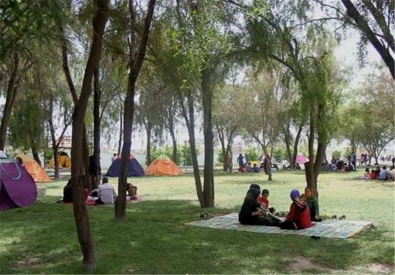 ورود به پارک‌ها و تفرجگاه‌های استان کردستان در روز طبیعت ممنوع است/شهروندان در خانه‌های خود بمانند