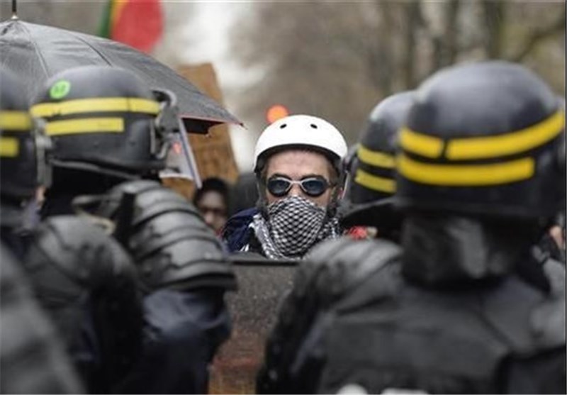 درگیری مجدد پلیس با دانشجویان فرانسوی+عکس