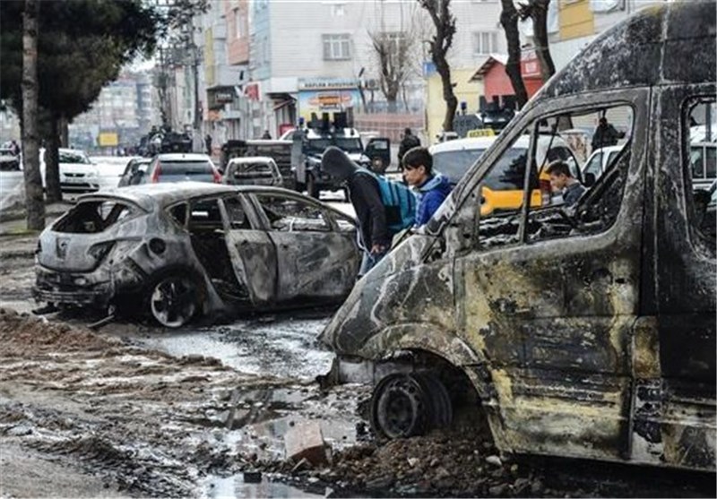 کشته شدن 3 پلیس ترکیه بر اثر انفجار در دیاربکر