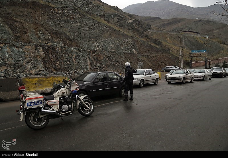ترافیک سنگین در محور کرج ــ چالوس/ تردد عادی خودروها در آزادراه تهران ــ کرج و کرج ــ قزوین