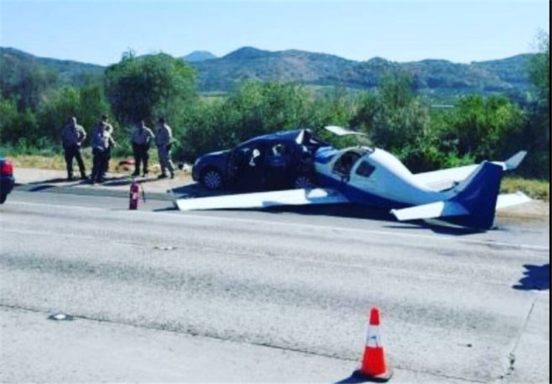 یک کشته پس از فرود عجیب هواپیما در بزرگراهی در آمریکا + فیلم و عکس