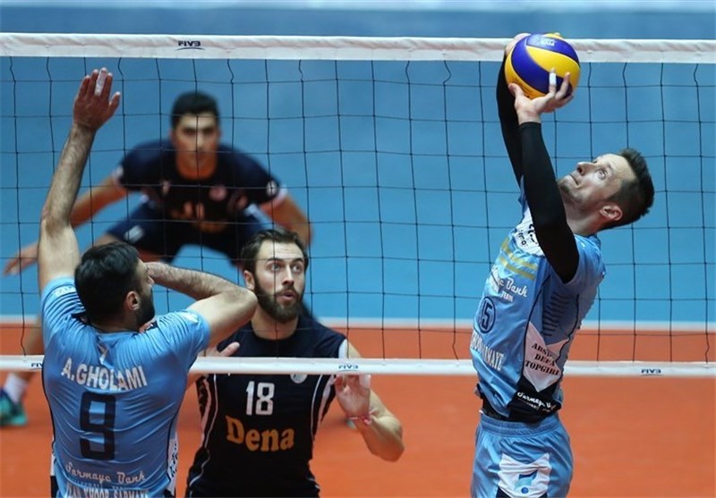 ژیگادوو: در ایران، مربی نمی‌تواند به بازیکنی بگویداشتباه کرده است